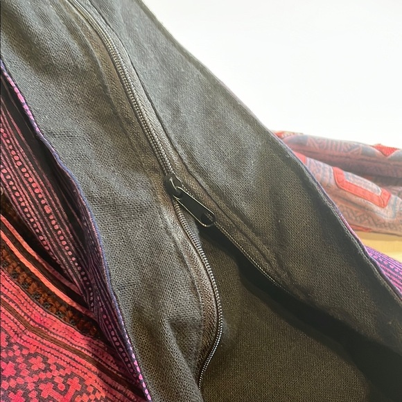 Bohemian Multicolor Crossbody Shoulder Bag, Wide Strap, Fringe, Zip Closure - Picture 8 of 13